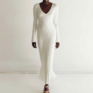 REIGN WHITE SLEEVED KNIT MIDI DRESS